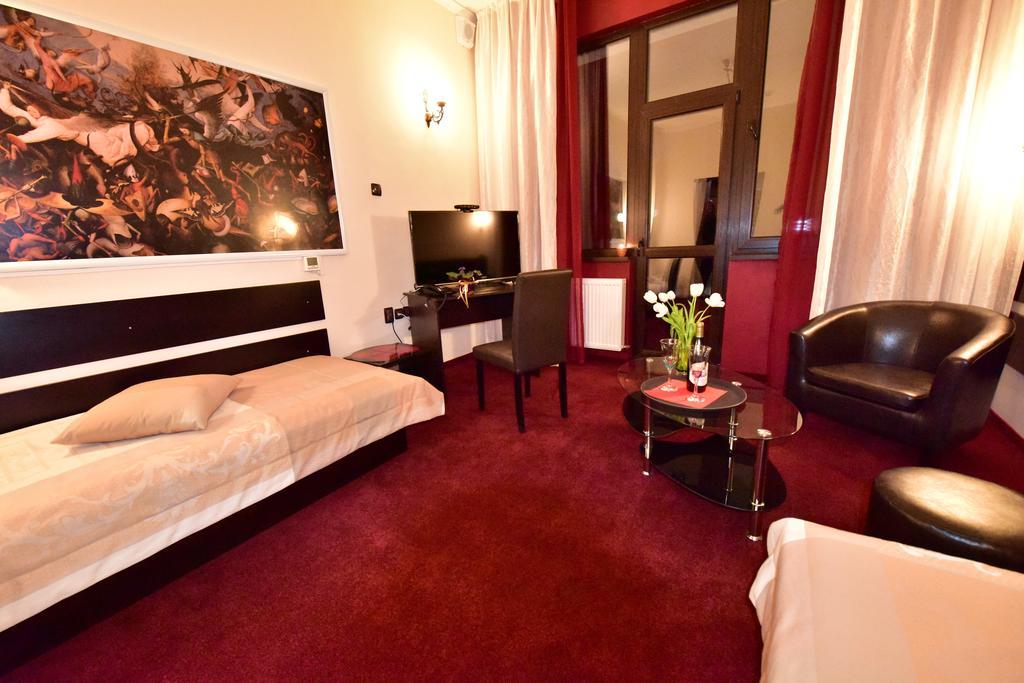 Boutique Hotel Lyulyak Starozagorski Bani Quarto foto